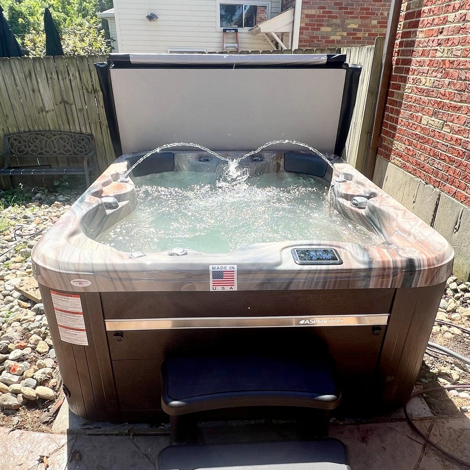 Aspen Pioneer VS 6' × 7' Spa with LED Mood Light Easy Spa & Sauna